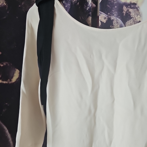 LOEFFLER RANDALL Women's Ivory w/ Black Straps Satin Charmeuse Blouse Size 4 - Picture 3 of 9
